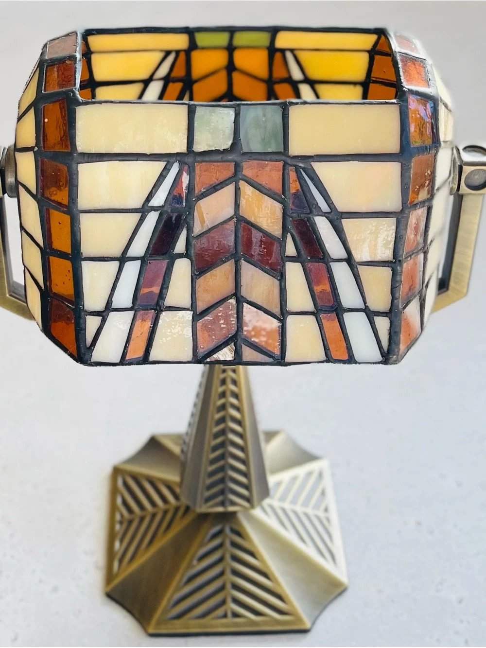 PartyLite Stained Glass Bankers Art Deco Style Double Tealight Holder Desk Lamp - Picture 4 of 10